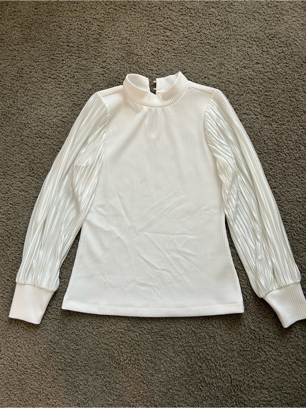 White House Black Market White Ribbed Mock Neck Blouse Pleated Long Sleeves S